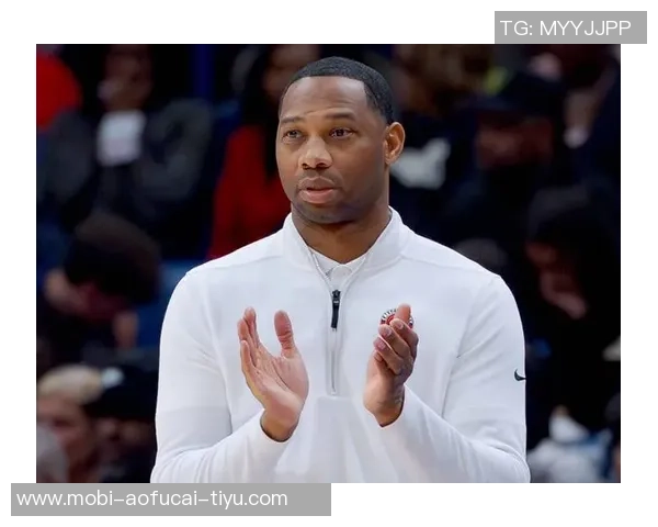 鹈鹕队对主帅格林的未来进行评估将保持耐心做出最终决定 鹈鹕队对主帅格林的未来进行评估将保持耐心做出最终决定