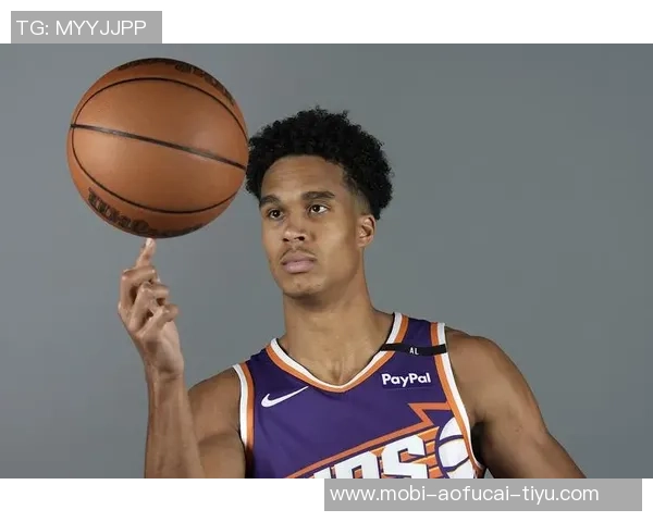 伊戈达罗表现出色22分钟内高效贡献12分3板3帽展现实力 伊戈达罗表现出色22分钟内高效贡献12分3板3帽展现实力